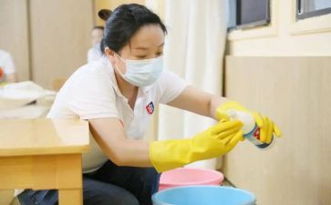 小班下学期保育员工作总结6篇