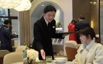 2023年服务员个人总结优秀6篇