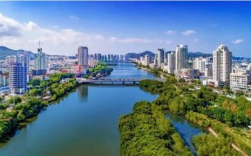 夸学校环境的演讲稿7篇