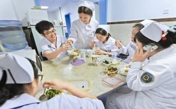 男护士年终个人总结6篇