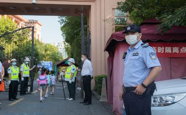 爱护校园卫生倡议书6篇