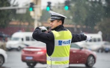 交警讲话稿5篇