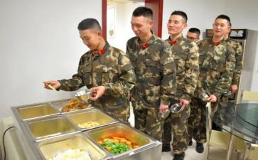 我在军营中作文推荐7篇