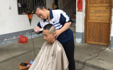 理发店角色游戏教案6篇