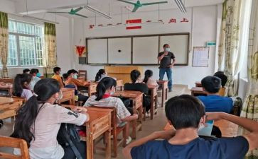 小学六年级上学期德育工作计划6篇