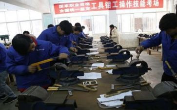 电钳工个人工作总结7篇