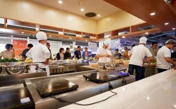 在食堂的工作总结报告8篇
