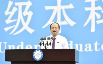 校长抓安全述职报告参考8篇
