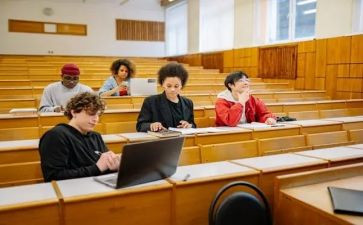 研一学年鉴定表自我鉴定参考5篇