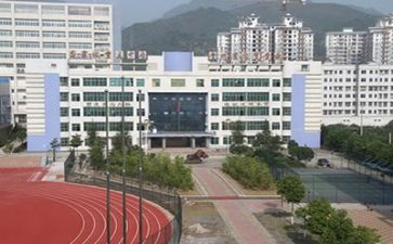 教育中专自我鉴定7篇